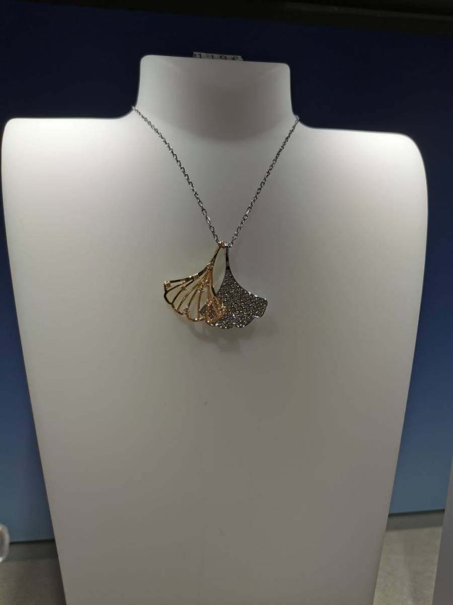 Nouveautés Swarovski Noël 2020 à la Bijouterie Jeanne de Fécamp ... Nouveautés Swarovski Noël 2020 à la Bijouterie Jeanne de Fécamp ...